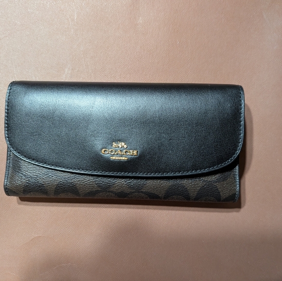 Coach wallet - Picture 2 of 3